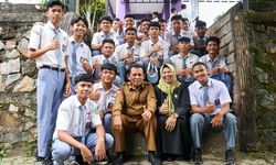 Rumah Dinas Guru dan UKS SMAN 1 Bintan Timur Diresmikan