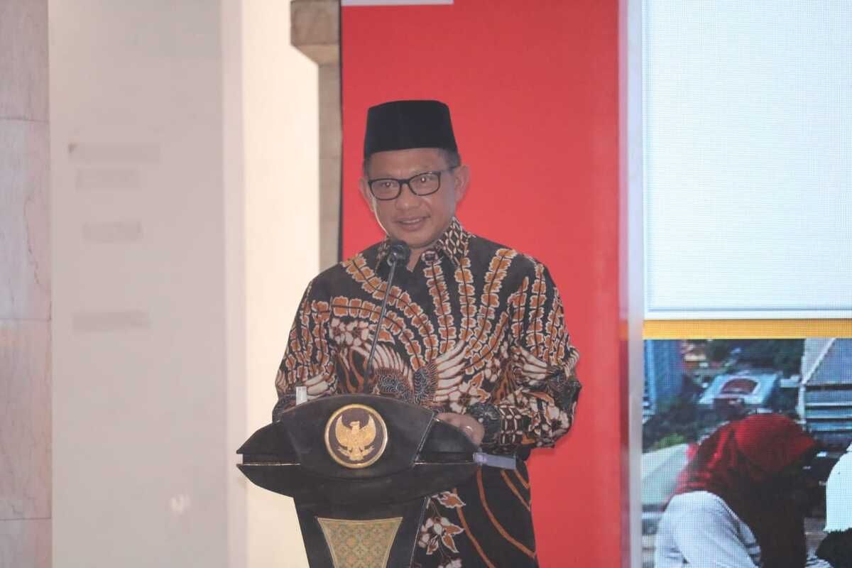 Menteri Dalam Negeri (Mendagri) Tito Karnavian saat menyampaikan sambutan dalan peluncuran Gerakan 26 Juta Masker di Pendopo Kabupaten Malang, Jumat (7/8/2020).