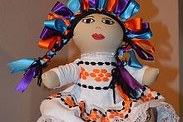 Boneka Maria dari Meksiko. [Via Wikipedia.org]