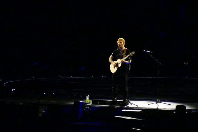 Penyanyi Ed Sheeran membawakan lagu pada konser bertajuk Ed Sheeran +-=:x tour in Indonesia di Jakarta International Stadium, Jakarta, Sabtu (2/3/2024). ANTARA FOTO/Asprilla Dwi Adha/wpa/nym.