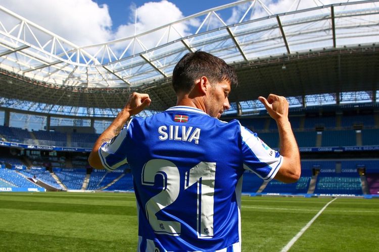 David Silva saat diperkenalkan Real Sociedad sebagai pemain baru mereka