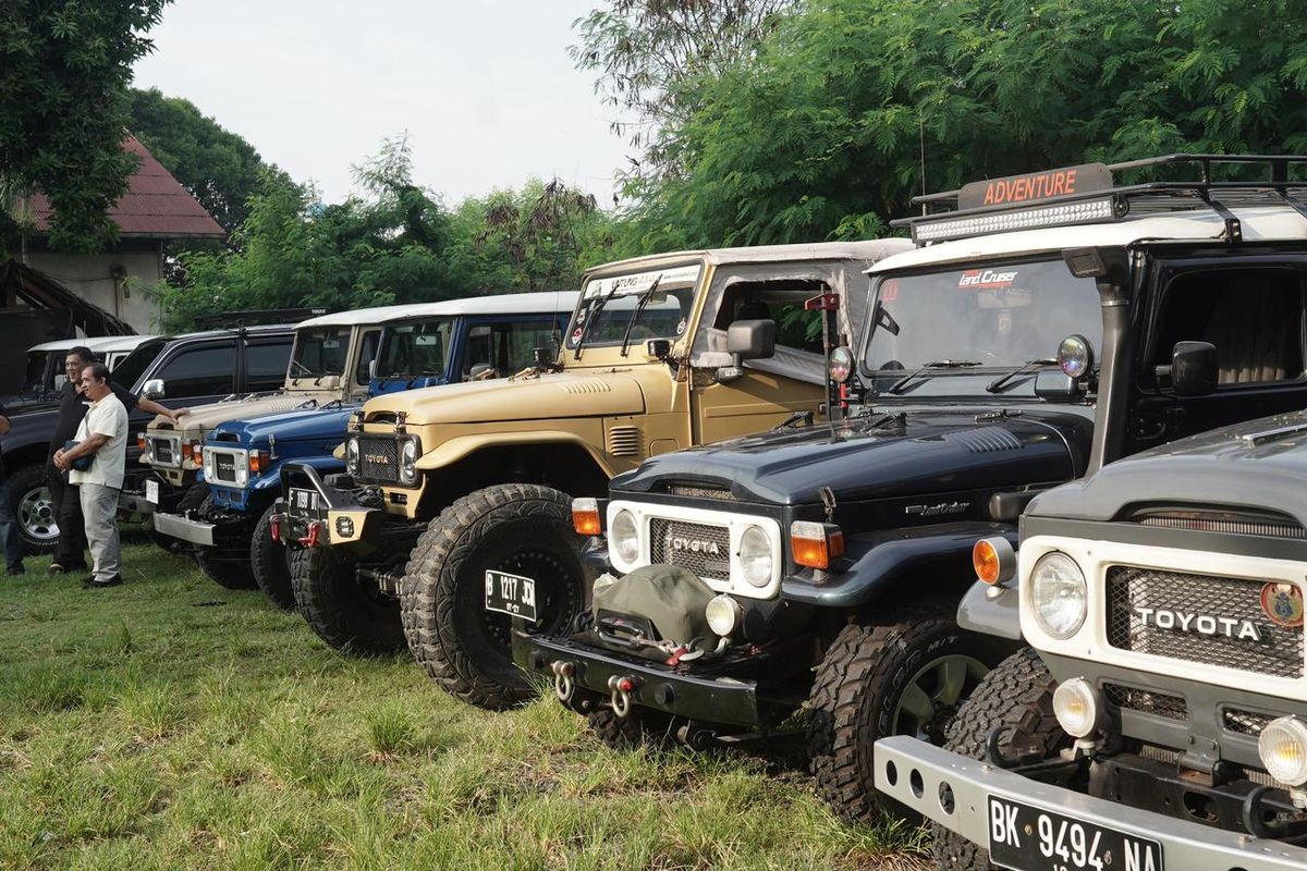 Komunitas Toyota Land Cruiser Indonesia (TLCI) mengukuhkan kepengurusan yang baru dengan cara unik