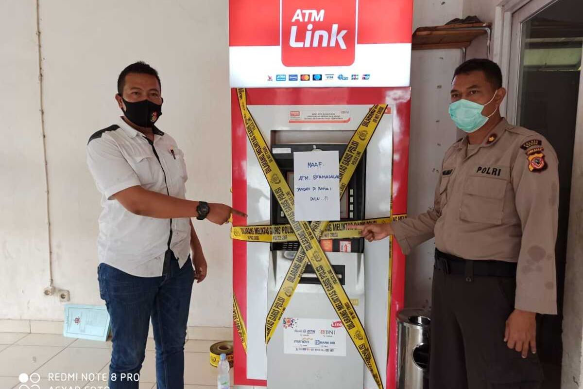 Kepala kepolisian resor Bogor Cileungsi menjadi korban penipuan dengan modus ganjal ATM ketika hendak menarik uang tunai pada hari Rabu (3/6/2020) pagi.