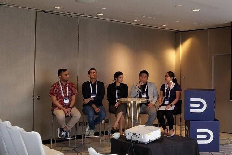 Indonesia diwakili aplikasi Cakap dan Zenius membagikan pengalaman mereka lewat diskusi panel EdTech and Indonesias Education Policy - Expert Insights Into The Road Ahead di ajang EdTech Asia Summit 2019  (1-2/8/2019) di Singapura.