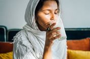 Minum Susu Putih di Malam 1 Muharram: Sejarah, Doa, Hukum, dan Maknanya