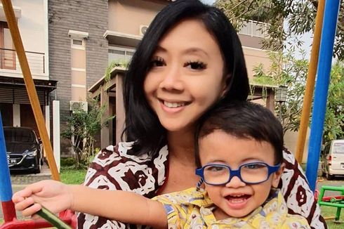 Punya Anak Berkebutuhan Khusus, Ini Cara Parenting Asri Welas