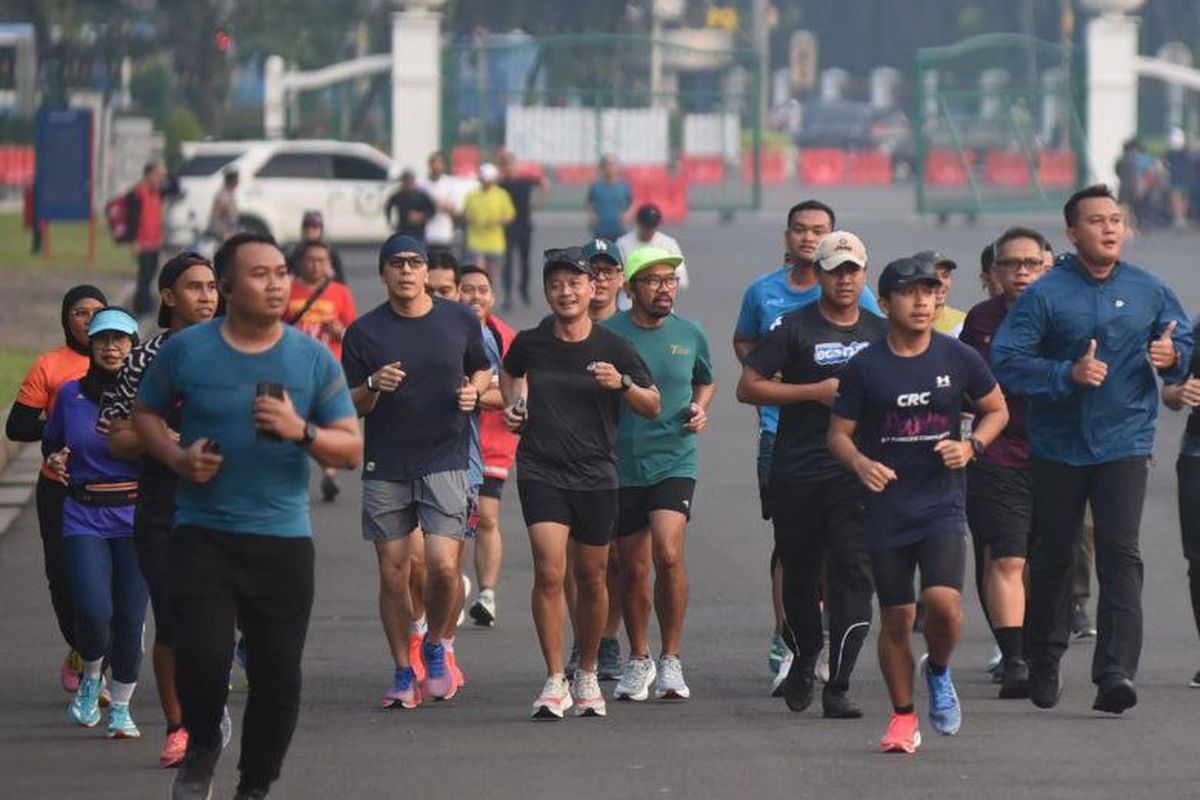Para perwira Pertamina pada acara Fri Run, Jumat (17/5/2024).