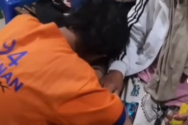 Ditangkap Polisi, Ketua Geng Motor di Banyuwangi Nangis di Hadapan Ibunya