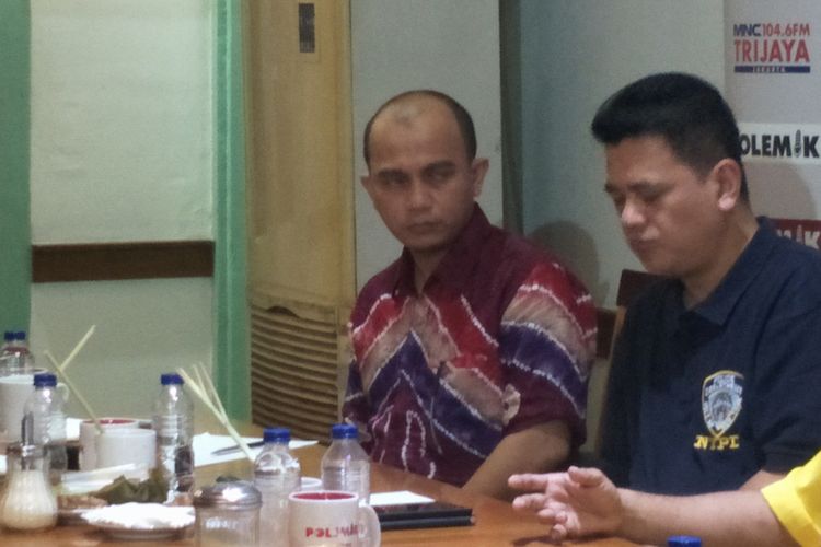 Direktur Eksekutif Polcomm Institute Heri Budianto dalam sebuah diskusi di kawasan Cikini, Jakarta Pusat, Sabtu (18/11/2017).