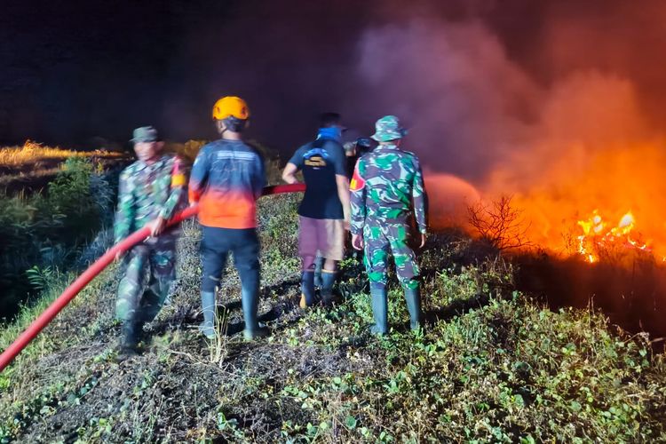 Kebakaran Gunung Soputan Capai 713 Hektar, Mobil Pemadam Tak Mampu Tembus Medan Curam