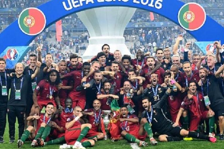 Portugal menjadi juara Piala Eropa 2016 seusai menang 1-0 atas Perancis, Minggu (10/7/2016). 