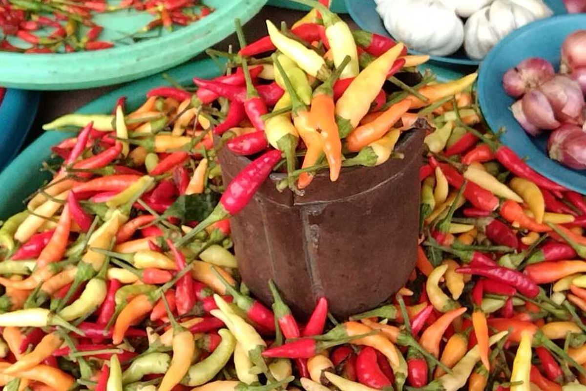 Cabai rawit di pasar.