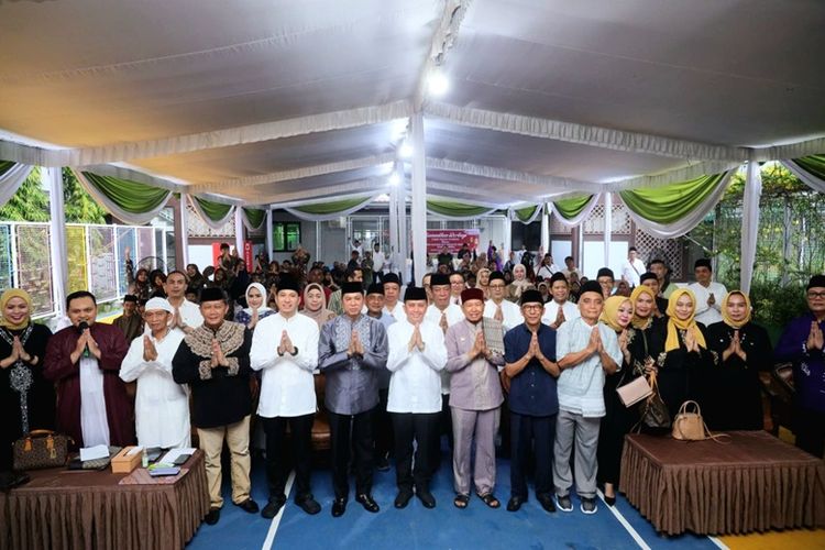 Pj Gubernur Sumsel Agus Fatoni saat menhadiri acara baksos dan buka puasa bersama dengan Kadin Sumsel.