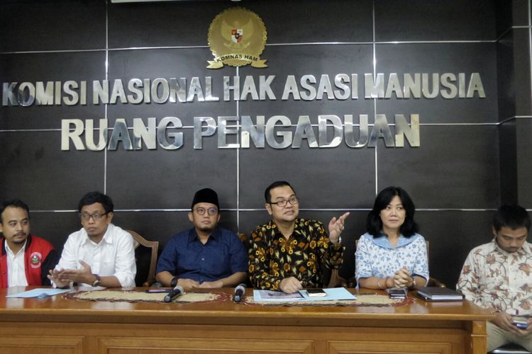 Komisi Nasional Hak Asasi Manusia (Komnas HAM) membentuk Tim Gabungan Pencari Fakta (TGPF) atas kasus penyiraman air keras terhadap penyidik Komisi Pemberantasan Korupsi (KPK) Novel Baswedan.  Komisioner Komnas HAM Maneger Nasution mengatakan, tim tersebut dibentuk bersama sejumlah perwakilan organisasi masyarakat sipil antikorupsi.