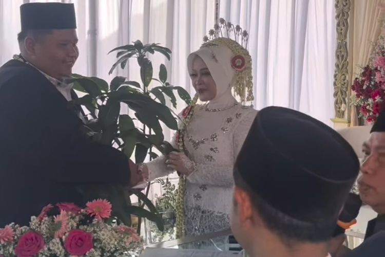 Kisah Pengantin di Rembang Pakai Mahar Bibit Mangga, Tuai Apresiasi Kemenag