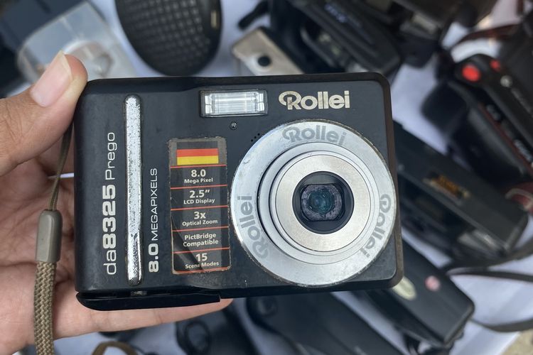 Saat Gen Z Memilih Menunggu: Mengapa Kamera Analog Kembali Digemari di Era Serba Instan?