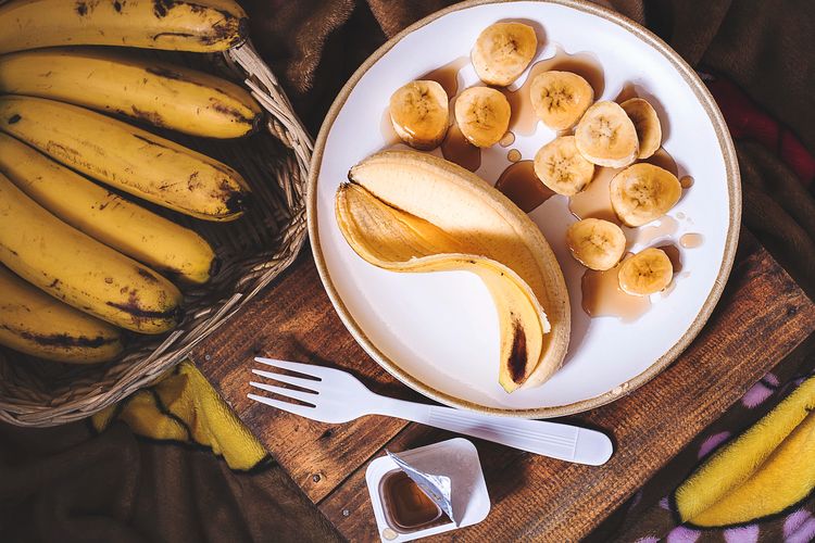 Cara alami mematangkan pisang mentah