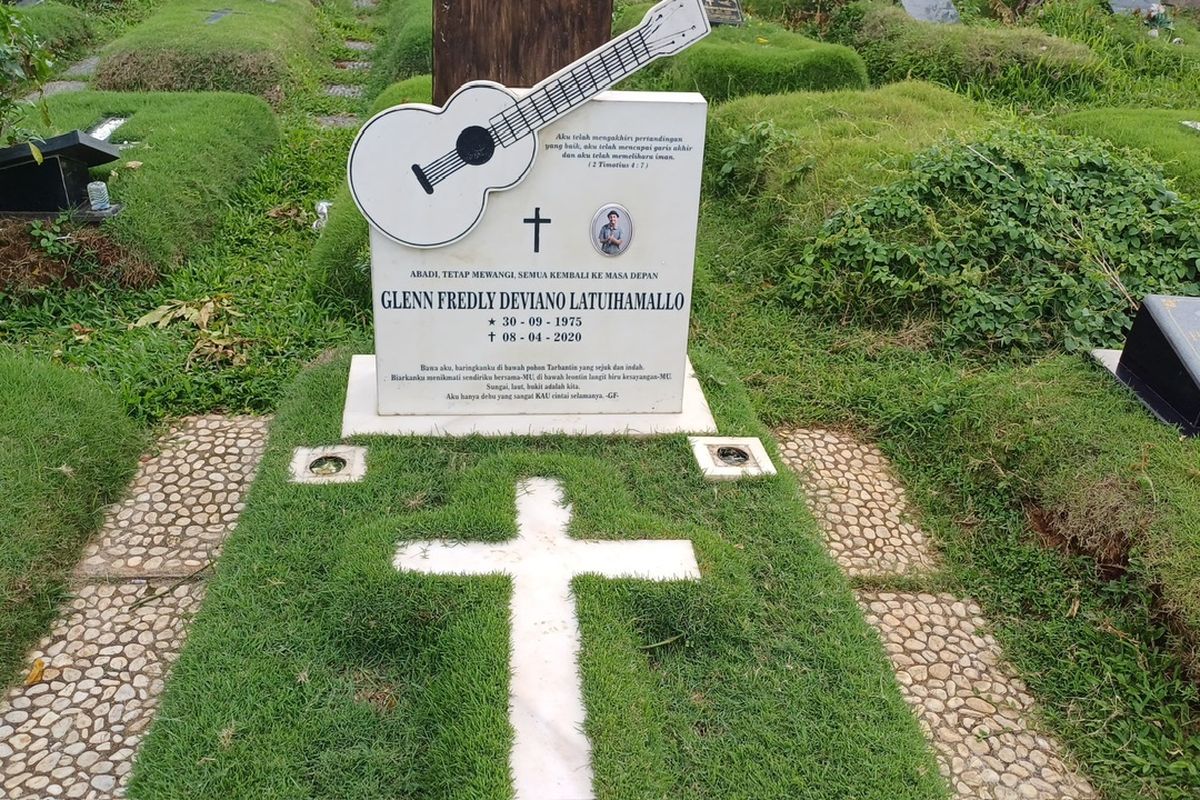 Kondisi makam Glenn Fredly yang terletak di Taman Pemakaman Umum (TPU) Tanah Kusir, Jakarta Selatan, Rabu (15/1/2025).