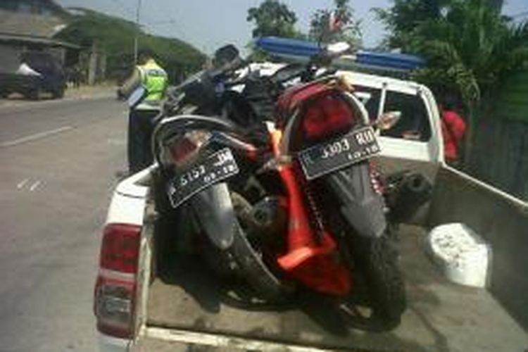 Dua sepeda motor yang diamankan polisi. 