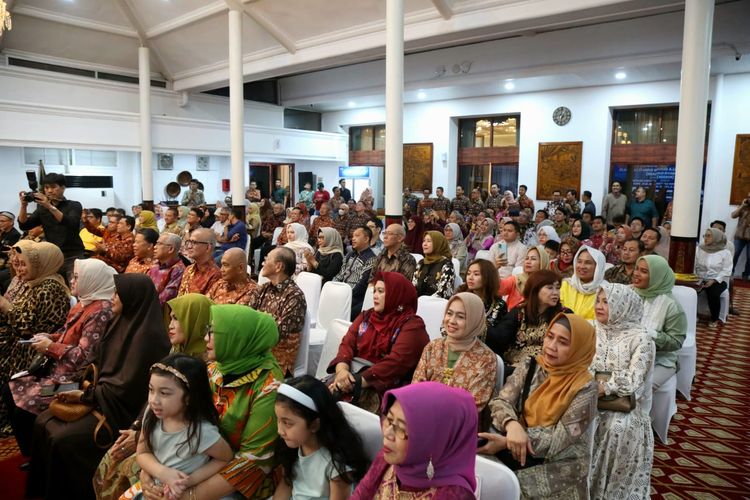 Suasana Gala Dinner 5th Regional Obgyn Sumatera Update (Rosade) di Griya Agung, Palembang, Minggu (21/4/2024).