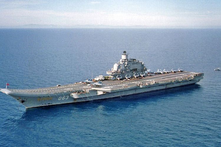 Kapal Induk Rusia Laksamana Kuznetsov.