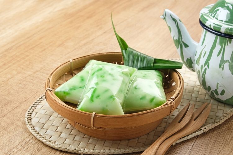 Ilustrasi kue cantik manis pandan untuk menu takjil.