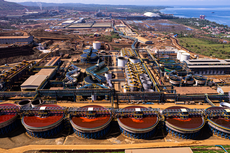Foto aerial Smelter High Pressure Acid Leaching Milik PT Halmahera Persada Lygend, Pulau Obi, Kabupaten Halmahera Selatan, Provinsi Maluku Utara.