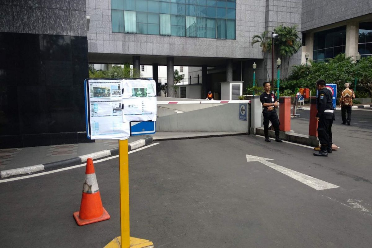 Parkiran basement Gedung DPRD DKI Jakarta, Kamis (16/1/2019).