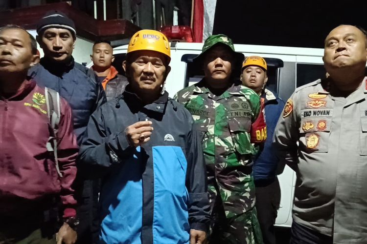 Ada Kebakaran Lahan Puluhan Pendaki Dievakuasi Dari Gunung Sumbing