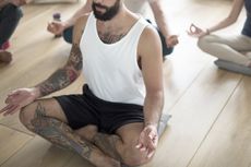 Apakah Meditasi Transendental dan Apa Manfaatnya?