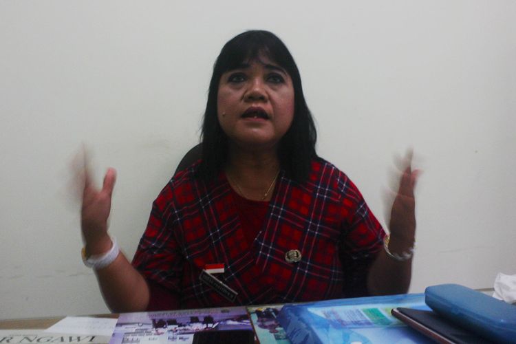 Kepala Bidang Pencegahan dan Pengendalian Penyakit Dinas Kesehatan Kabupaten Ngawi Endah Pratiwi.  Sebanyak 2 orang tercatat sebagai pasien dalam pengawasan PDP virus corona serta 5 orang tercatat  orang dalam pemantauan ODP.