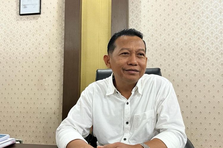 Kordiv Humas Bawaslu Jateng Sosiawan ditemui di kantornya, Jumat (16/2/2024).