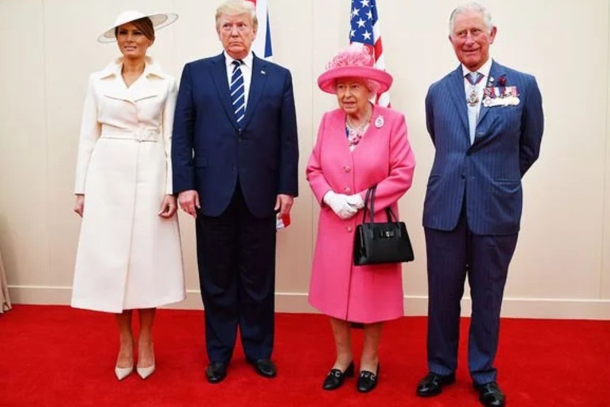 Melania Trump saat hadir di acara yang sama bersama Ratu Elizabeth II.