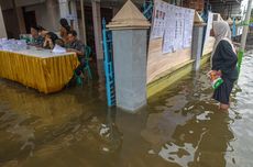 Semangat Harti Terjang Banjir Demak demi "Nyoblos": Pemilu Itu Penting