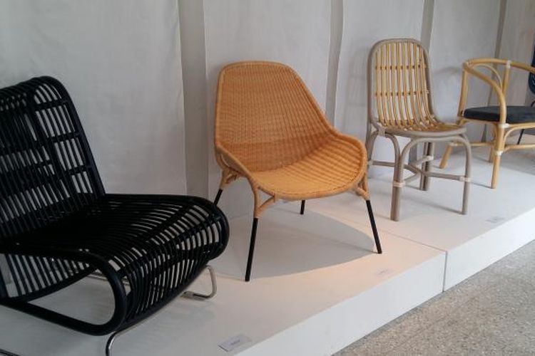 Desain kursi rotan  Abie Abdillah bertajuk Lukis Chair. Lukis Chair, pada 2016, menembus panggung dunia dengan masuk dalam koleksi Cappellini sebuah brand ternama dari Milan, Italia. Produk rotan sejajar dengan karya ternama dari desainer dunia.
