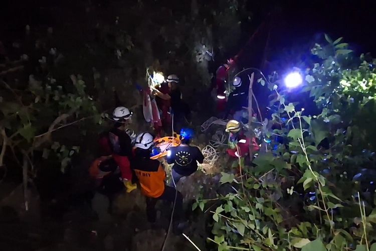 Warga Gunungkidul Tewas Terperosok ke Dalam Luweng Sedalam 20 Meter