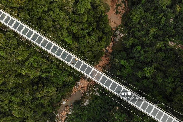 Jembatan Bach Long di Vietnam, calon jembatan kaca terpanjang di dunia.