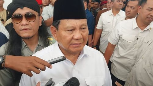 Survei LSI Denny JA: Popularitas Prabowo di Warga NU-Muhammadiyah Mendominasi