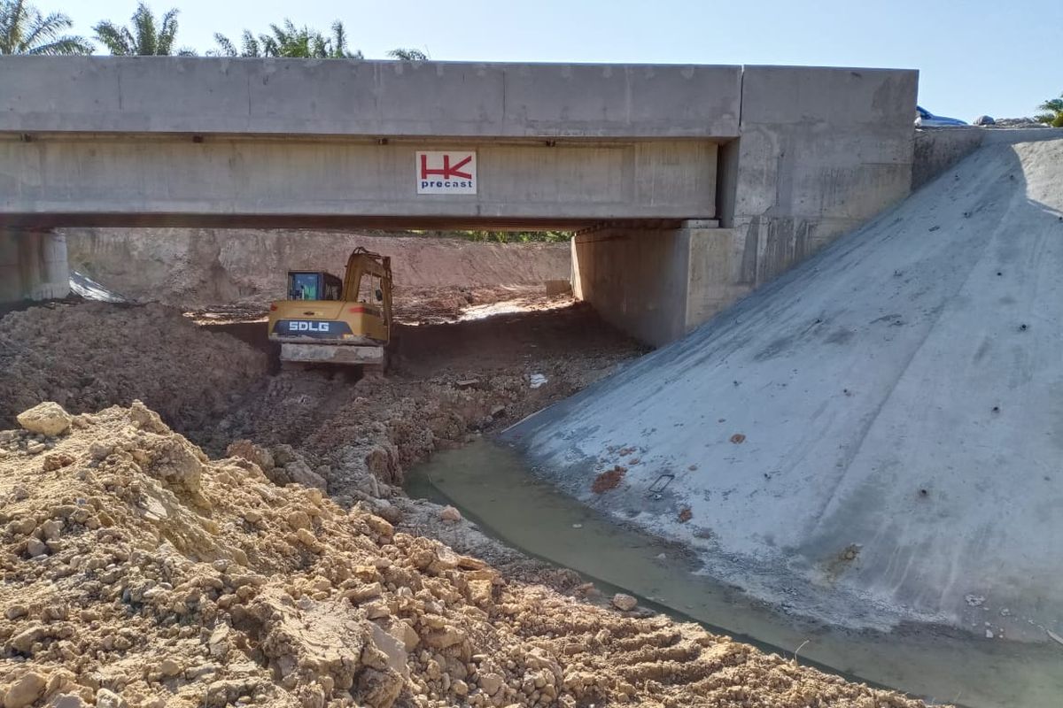 Kondisi Tol Pekanbaru-Dumai, Kamis (20/2/2020). Tol ini merupakan bagian dari Jalan Tol Trans Sumatera yang dirancang sepanjang 131 kilometer. Tampak dalam gambar salah satu underpass yang dibangun sebagai perlintasan gajah liar.