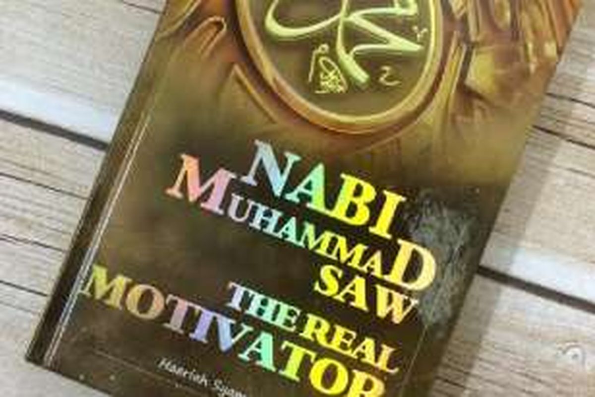 Buku Nabi Muhammad SAW The Real Motivator terbitan Qibla (Imprint Penerbit Bhuana Ilmu Populer) ini mengangkat penggalan-penggalan kisah kehidupan Nabi Muhammad SAW; kisah yang pernah terjadi, bukan kisah israiliyat yang tidak dapat dipertanggungjawabkan kebenarannya.