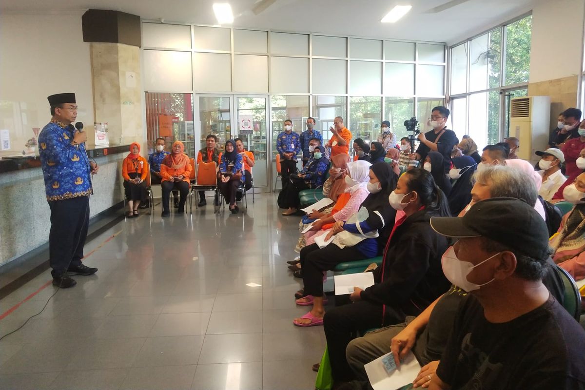 Kementerian Sosial (Kemensos) menyalurkan bansos PKH triwulan ke-4, Tunai BPNT per tiga bulan (Oktober, November, Desember), BLT BBM Tahap II per dua bulan (November, Desember), bantuan Asistensi Rehabilitasi Sosial (ATENSI) berupa dua kursi roda untuk lansia dan tiga paket sembako dalam peringatan Hari Ulang Tahun Korps Pegawai Republik Indonesia (Korpri) ke-51, Selasa (29/11/2022).
