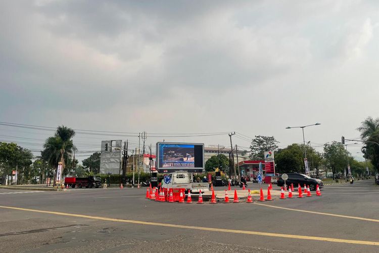 Situs dan kondisi perempatan Soreang dekat kantor Bupati Bandung yang menjadi titik lokasi Nobar Persib vs Madura, Jumat (31/5/2024)