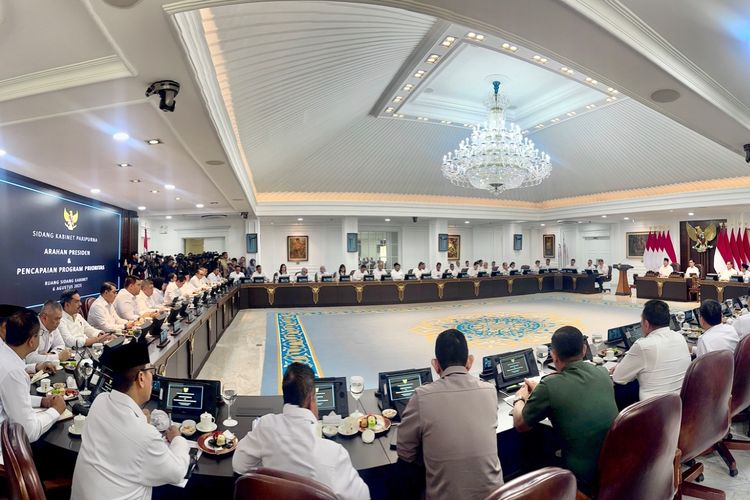 Presiden RI Prabowo Subianto memimpin Sidang Kabinet Paripurna yang digelar di Istana Negara, Jakarta, Rabu (6/8/2025).