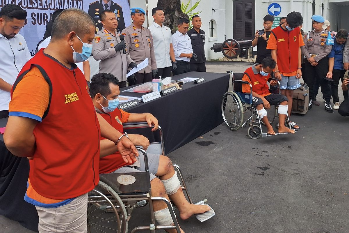 Pelaku sindikat pencurian mobil taksi online, Rabu (16/4/2025).