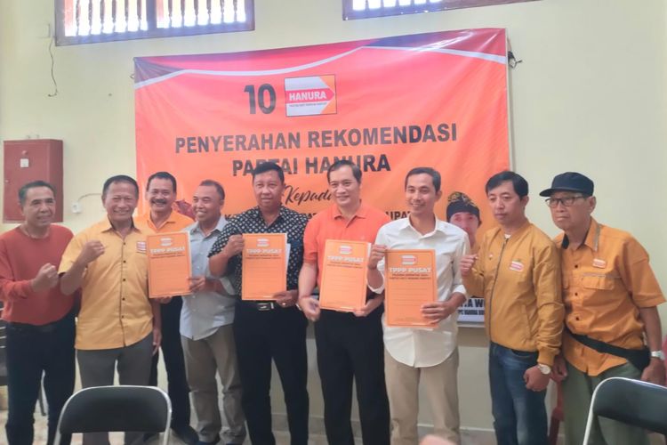Penyerahan rekomendasi bakal calon untuk Pilkada Buleleng 2024 oleh DPC Hanura Kabupaten Buleleng.