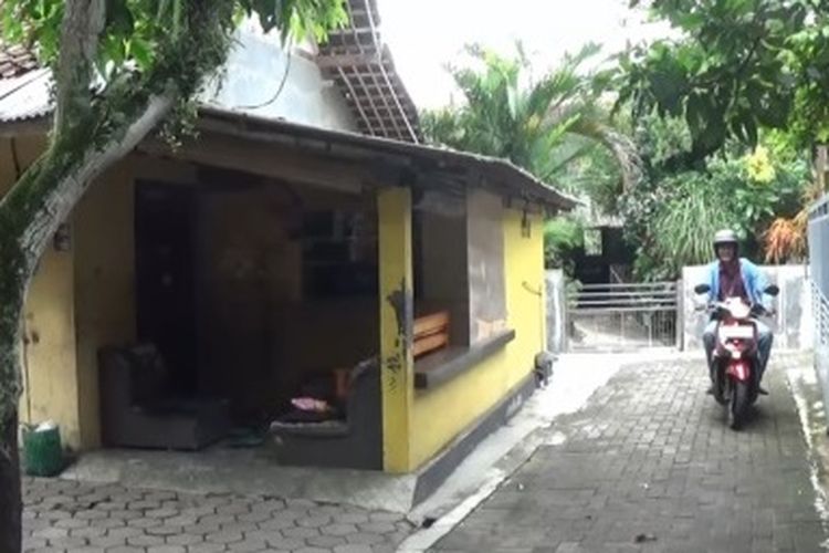 Rumah S terduga jaringan teroris yang berada di gang Lawu 2 Kelurahan Selosari Kabupaten Magetan. S Diamankan oleh Satuan Densus 88 pada Hari Senin (29/1) sekitar pukul 05:00 WIB.