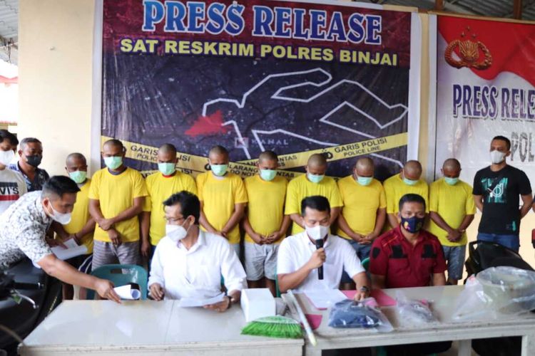 Kasat Reskrim Polres Binjai, AKP Rian Permana memaparkan kasus penganiayaan hingga menyebabkan kematian yang dilakukan oleh sesama pasien dan pekerja di tempat rehabilitasi narkoba di Langkat, Sumatera Utara pada Minggu (16/1/2022) malam.