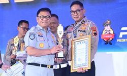 Jasa Raharja dan Korlantas Polri Serahkan IRSMS Award kepada Polda dan Polres yang Sigap Laporkan Kecelakaan 