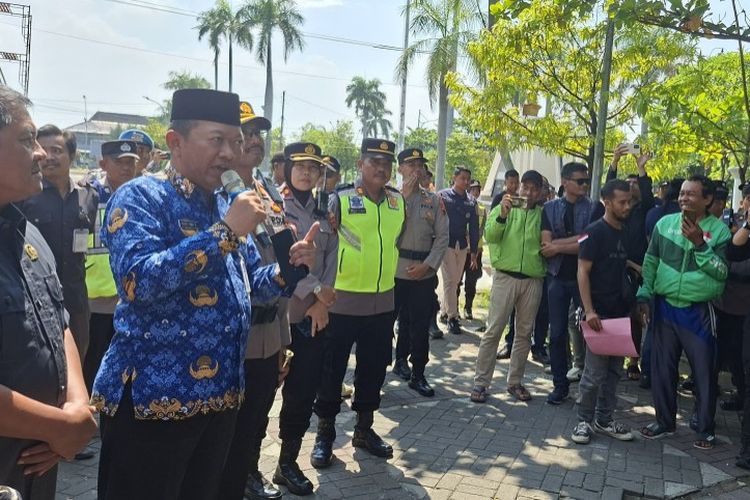 Bawa 5 Tuntutan Utama, Seratusan Pengemudi Ojol Geruduk Gedung DPRD Kota Tegal