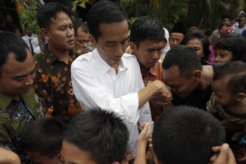 Jokowi: Anak-anak Jangan Hanya Main FB, Twitter, Instagram, Path